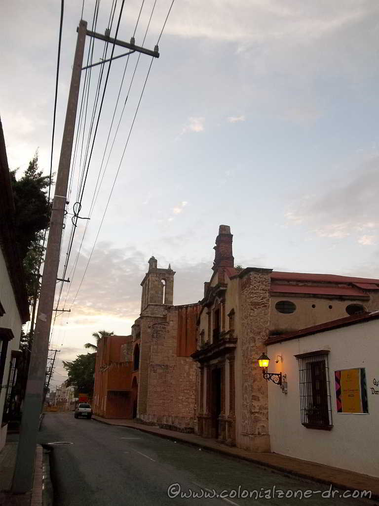 Convento e Iglesia de los Padres Dominicos on Calle Padre Billini